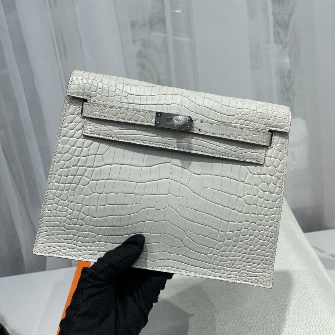 Hermes Kelly Danse Evercolor Bag In Pearl Grey Crocodile Niloticus Leather